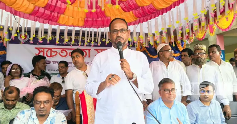 মৎস্য ও প্রাণিসম্পদ প্রতিমন্ত্রী সুলতান সালাউদ্দিন টুকু